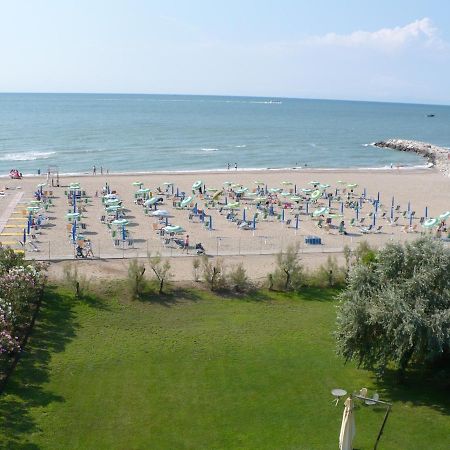 Casa Per Ferie Maria Assunta Hotel Lido di Jesolo Ngoại thất bức ảnh